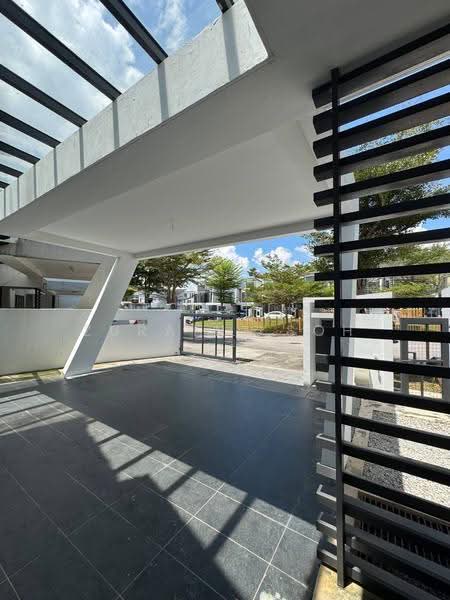 3-storey Terraced House for Sale in Laman Glenmarie (Shah Alam) - Zuraini Soh - Exterior - PropertyGuru.com.my