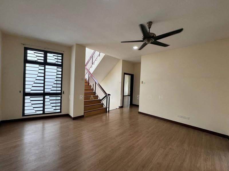 3-storey Terraced House for Sale in Laman Glenmarie (Shah Alam) - Zuraini Soh - Living Room - PropertyGuru.com.my