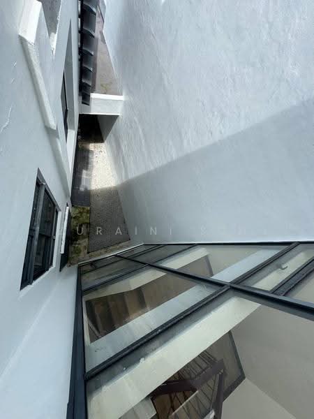 3-storey Terraced House for Sale in Laman Glenmarie (Shah Alam) - Zuraini Soh - Exterior - PropertyGuru.com.my