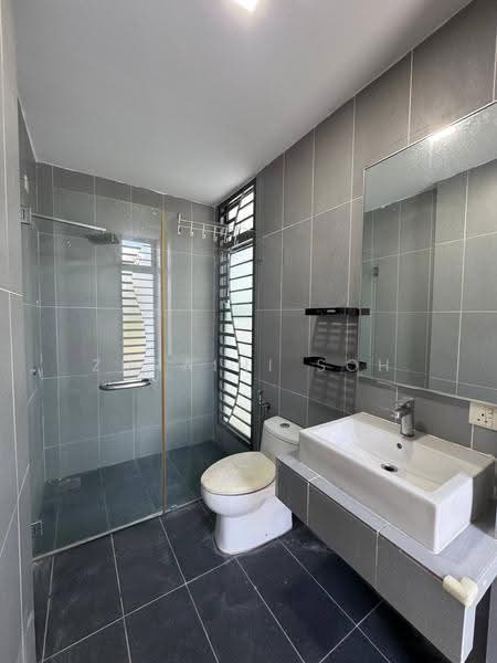 3-storey Terraced House for Sale in Laman Glenmarie (Shah Alam) - Zuraini Soh - Bathroom - PropertyGuru.com.my