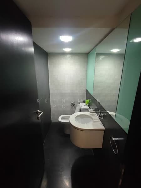 Semi-Detached House for Sale in Idamansara (Damansara Heights) - Keen Mon Pong - Powder Room - PropertyGuru.com.my