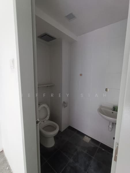 Shop for Rent in Bandar Sri Damansara (Selangor) - Jeffrey Siah - Bathroom - PropertyGuru.com.my