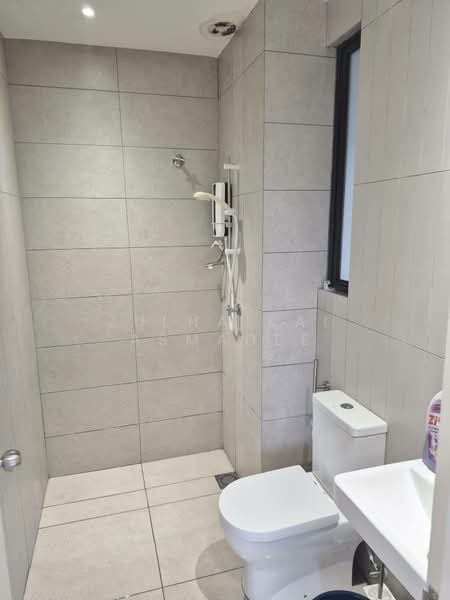 Servis Apartment untuk Disewa di Kenwingston Avenue - Zulhaikal Asmadee - Bathroom - PropertyGuru.com.my