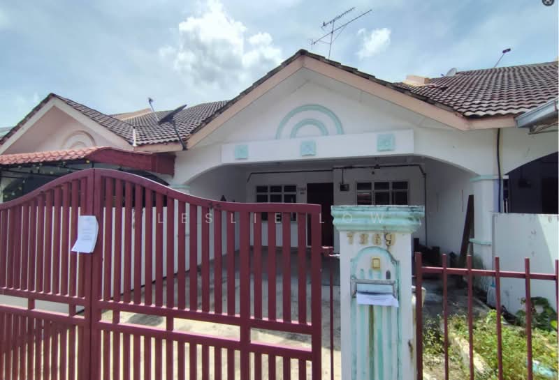 Rumah Teres 1 Tingkat untuk Dijual di Taman Putri Kulai (Kulai) - Leslie Low - Exterior - PropertyGuru.com.my