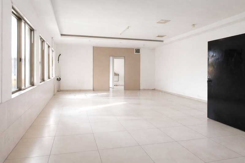 Shop / Office for Rent in KL City Centre (Kuala Lumpur) - Jess Seah - Interior - PropertyGuru.com.my