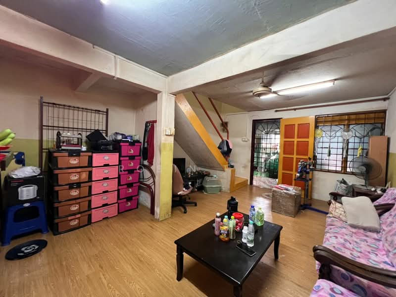 2-storey Terraced House for Sale in Taman Muhibbah (Kulai) - Robin Teo - Living Room - PropertyGuru.com.my