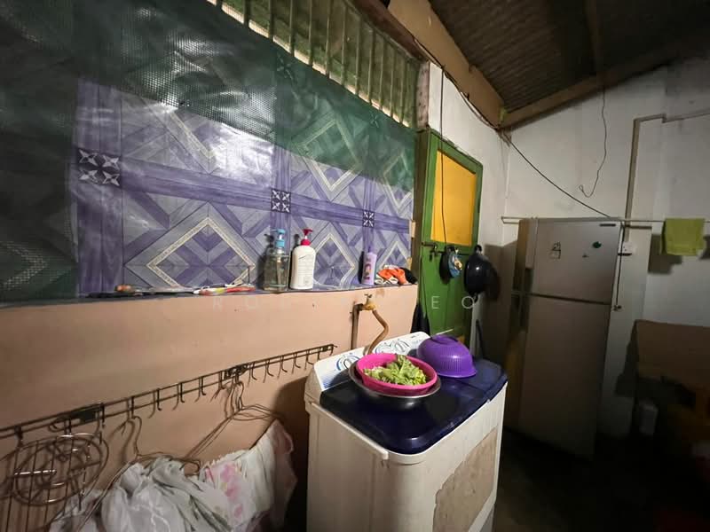 2-storey Terraced House for Sale in Taman Muhibbah (Kulai) - Robin Teo - Kitchen - PropertyGuru.com.my