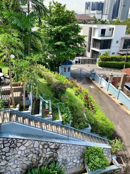 Apartment for Rent at Earls Court - Jeffrey Siah - Exterior - PropertyGuru.com.my