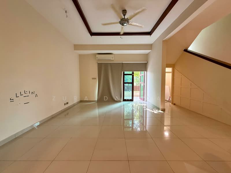 Rumah Bandar untuk Dijual di Bandar Tun Hussein Onn (Cheras) - Zuraidah Dan - Living Room - PropertyGuru.com.my