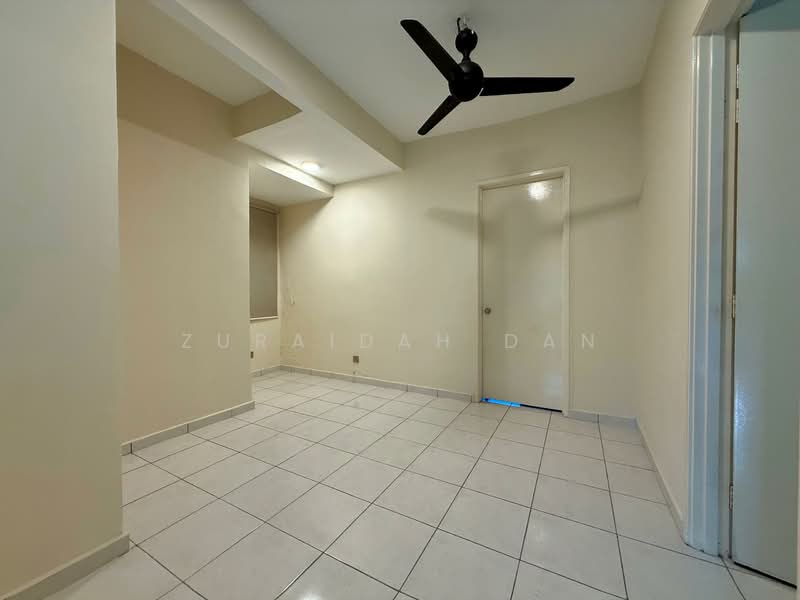Rumah Bandar untuk Dijual di Bandar Tun Hussein Onn (Cheras) - Zuraidah Dan - Family Area - PropertyGuru.com.my