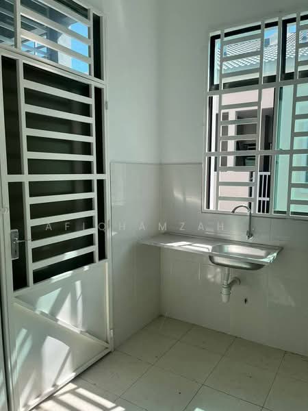 Terraced House for Sale in Kota Kuala Muda (Kedah) - AfiqHamzah . - Kitchen - PropertyGuru.com.my
