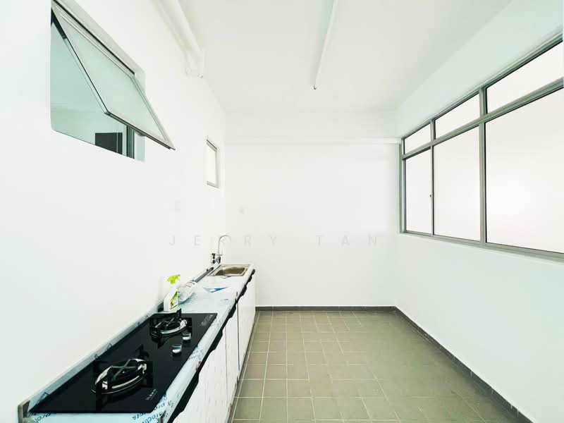 Condominium for Rent at The Golden Triangle Condominium - Jerry Tan - Kitchen - PropertyGuru.com.my
