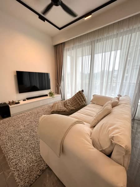 Servis Apartment untuk Dijual di Park Regent @Desa Park City - Echo Ng - Living Room - PropertyGuru.com.my