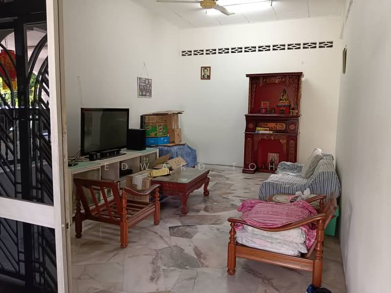 Rumah Teres 1 Tingkat untuk Dijual di Pelabuhan Klang (Selangor) - Edward Toh - Living Room - PropertyGuru.com.my