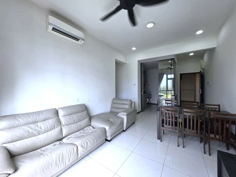 Servis Apartment untuk Dijual di Crescent Bay Suites (Teluk Bayu) - Karl Lim - Living Room - PropertyGuru.com.my
