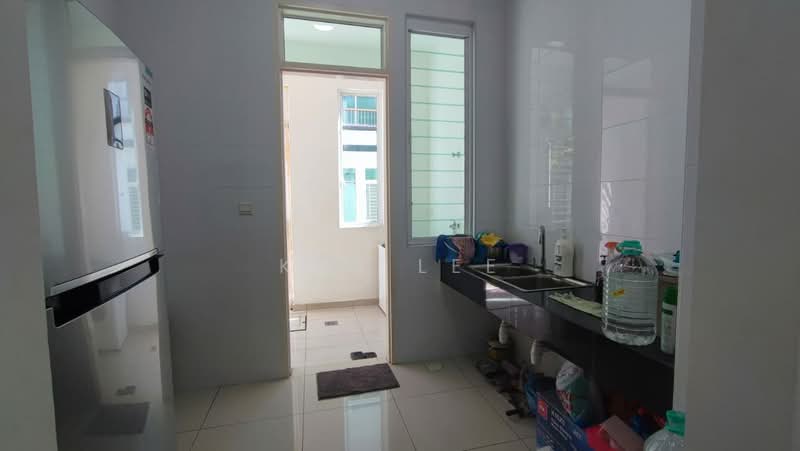 Rumah Teres 2 Tingkat untuk Disewa di Eco Majestic (Semenyih) - Ken Lee - Kitchen - PropertyGuru.com.my