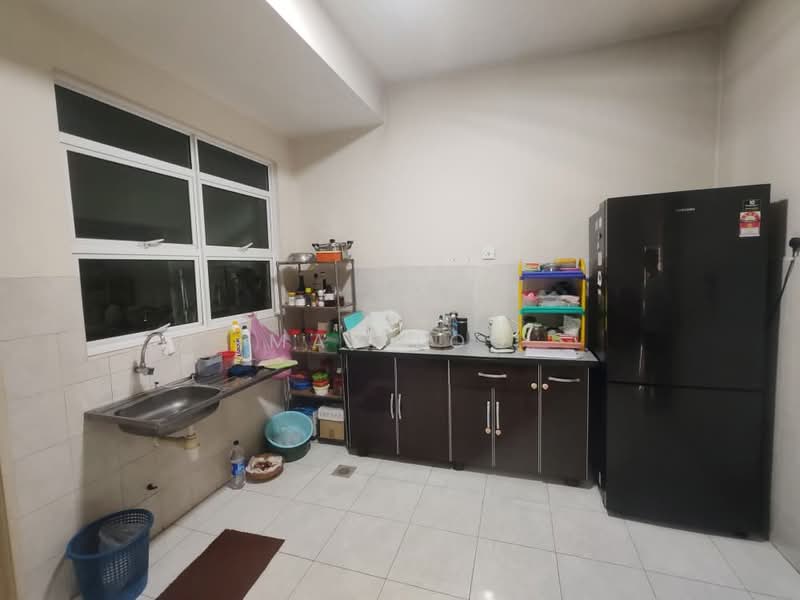 Condominium for Sale at Sterling - May Loo - Kitchen - PropertyGuru.com.my