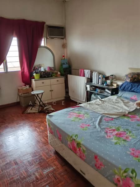 Rumah Flat untuk Dijual di SS 13 Flat - Alice Kham - Bedroom - PropertyGuru.com.my