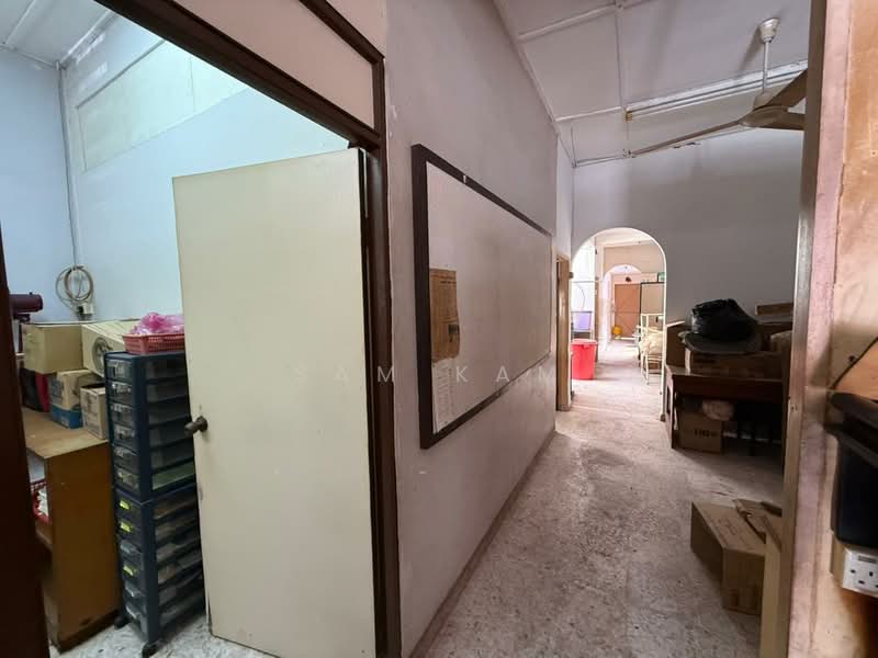 1-storey Terraced House for Sale in Fettes Park (Tanjung Tokong) - Sam Kam - Corridor - PropertyGuru.com.my