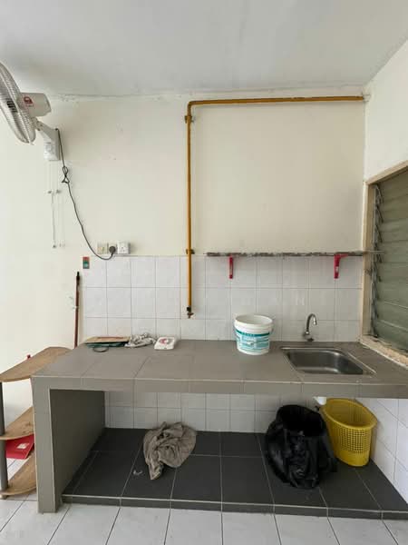 Apartment for Sale at Pangsapuri Cemara - Tommy Tan - Kitchen - PropertyGuru.com.my