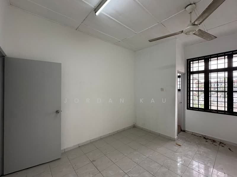 2-storey Terraced House for Sale in Taman Desa Cemerlang (Ulu Tiram) - Jordan Kau - PropertyGuru.com.my