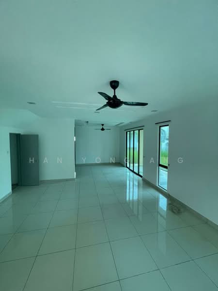 Rumah Teres 2 Tingkat untuk Dijual di Bandar Dato Onn (Tebrau) - Han Yong Ang - Living Room - PropertyGuru.com.my
