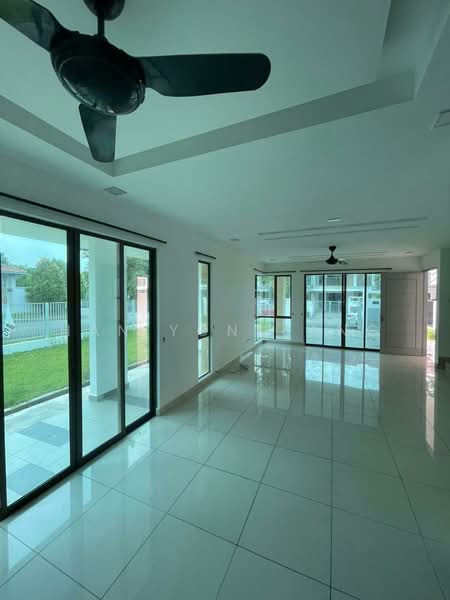 Rumah Teres 2 Tingkat untuk Dijual di Bandar Dato Onn (Tebrau) - Han Yong Ang - Living Room - PropertyGuru.com.my