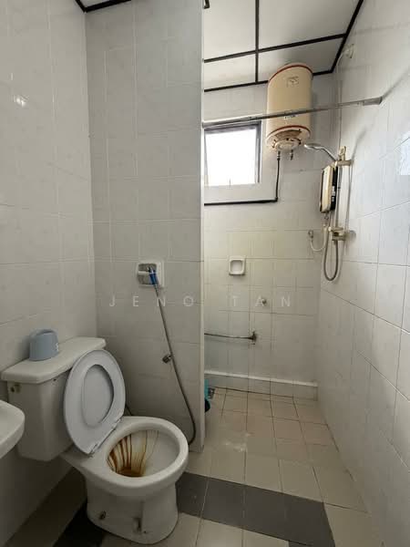 Condominium for Rent at Kenyalang Court - Jeno Tan - Bathroom - PropertyGuru.com.my