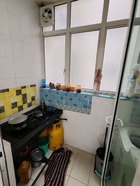 Service Residence for Sale at Southbank Residence - Aaron Yeoh - Kitchen - PropertyGuru.com.my