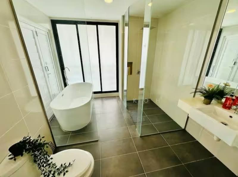 Service Residence for Rent at Southkey Mosaic - Jessy Koh - Bathroom - PropertyGuru.com.my