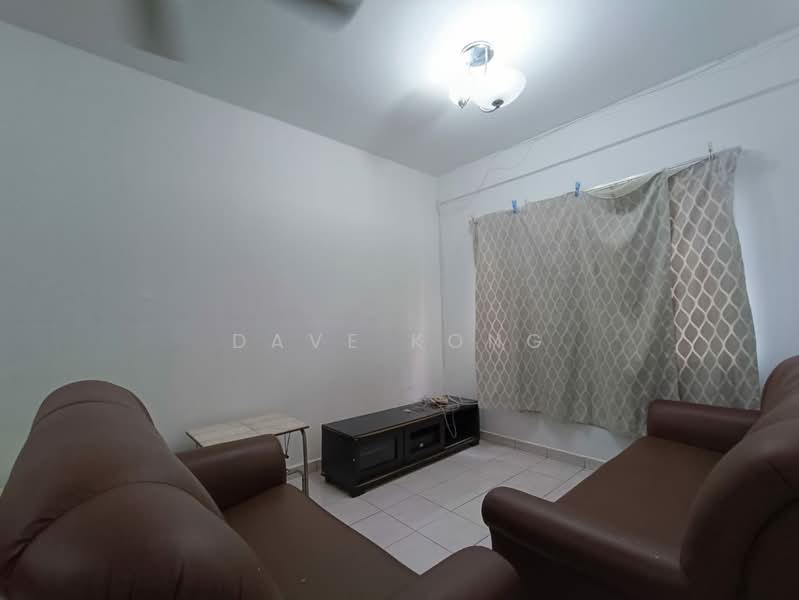 Apartment for Sale at Pangsapuri Cemara - Dave Kong - Living Room - PropertyGuru.com.my