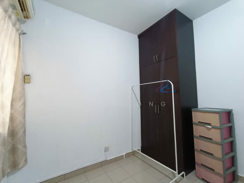 Apartment for Sale at Pangsapuri Cemara - Dave Kong - Bedroom - PropertyGuru.com.my