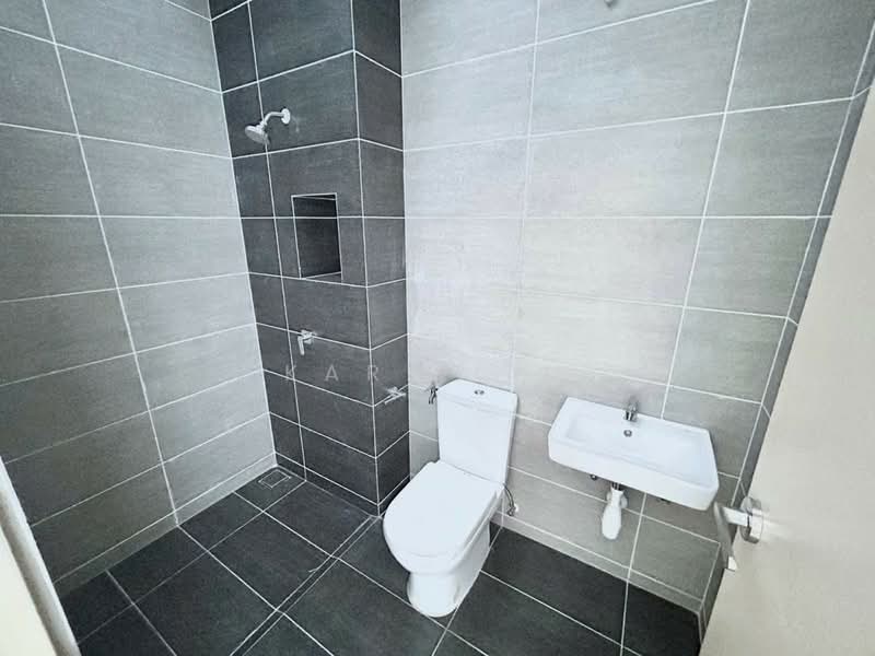 Rumah Teres 2 Tingkat untuk Dijual di Bandar Dato Onn (Tebrau) - Karl Lim - Bathroom - PropertyGuru.com.my