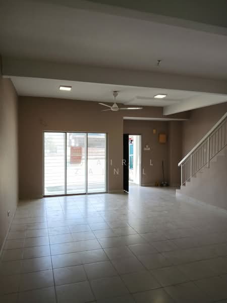 Terraced House for Sale in Aman Putri (Sungai Buloh) - Khairul Zainal - Living Room - PropertyGuru.com.my