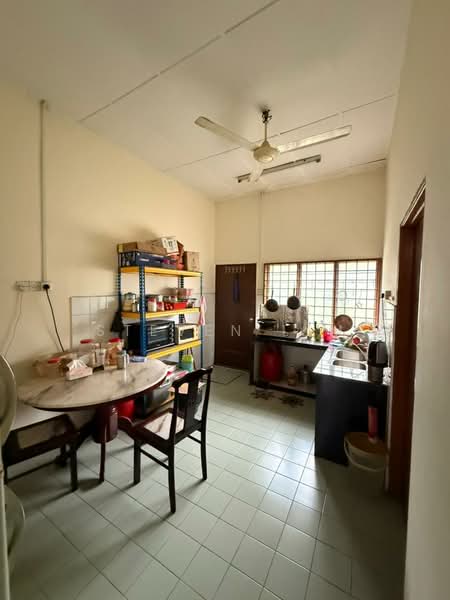 1-storey Terraced House for Sale in Klang (Selangor) - Steven Lim - Kitchen - PropertyGuru.com.my