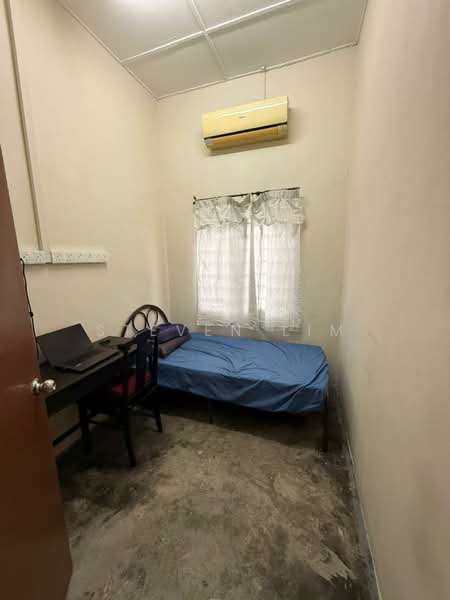 1-storey Terraced House for Sale in Klang (Selangor) - Steven Lim - Bedroom - PropertyGuru.com.my