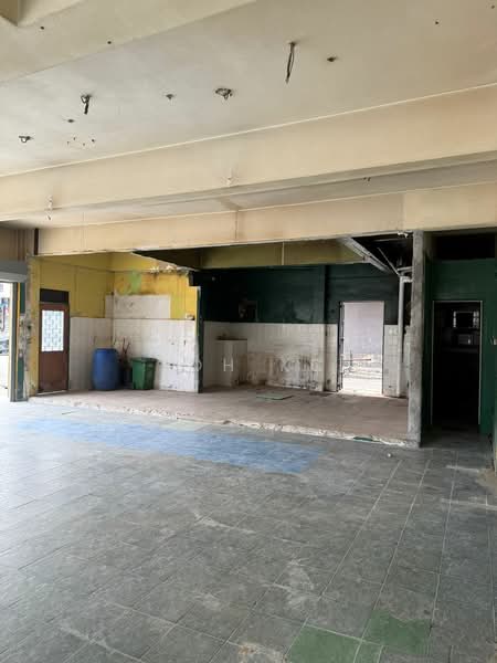 Shop for Rent in Batu Caves (Selangor) - Loh KC - Interior - PropertyGuru.com.my