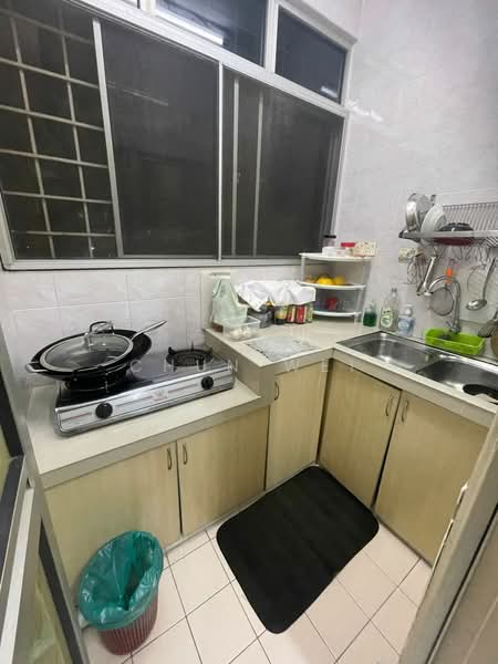 Apartment for Rent at Pangsapuri Sri Camellia - Chun Wei - Kitchen - PropertyGuru.com.my