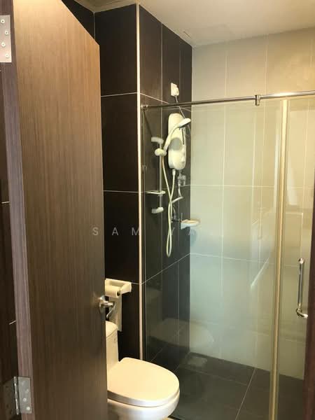 Servis Apartment untuk Disewa di D'Secret Garden (Pangsapuri Kempas Indah) - Sam Yap - Bathroom - PropertyGuru.com.my