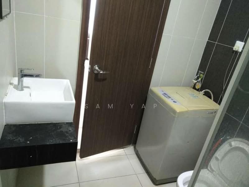 Servis Apartment untuk Disewa di D'Secret Garden (Pangsapuri Kempas Indah) - Sam Yap - Bathroom - PropertyGuru.com.my