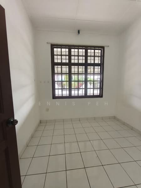 1-storey Terraced House for Rent in Taman Molek (Johor Bahru) - Dennis Peh - Interior - PropertyGuru.com.my