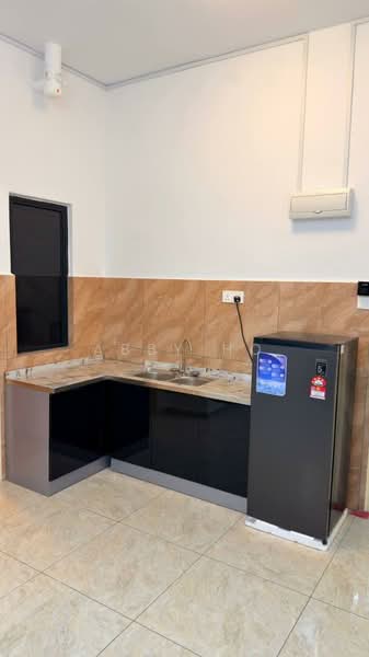 Servis Apartment untuk Disewa di Ambience Residence (Residensi Nikel) - Abby Ho - Kitchen - PropertyGuru.com.my