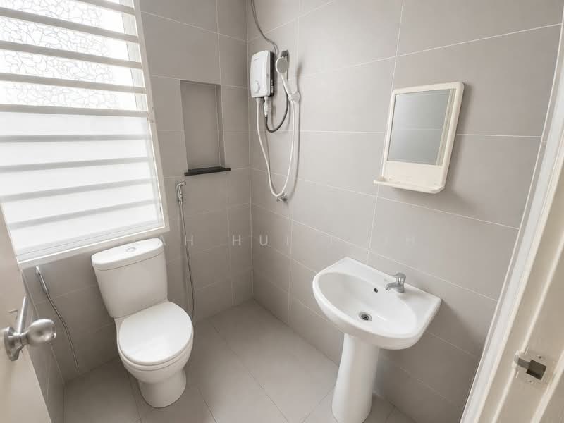 Semi-Detached House for Sale in Taman Jasa Indah (Bukit Mertajam) - Kah Hui Teoh - Bathroom - PropertyGuru.com.my