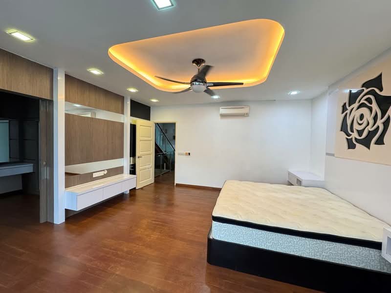 2.5-storey Terraced House for Sale in Taman Sutera Utama (Skudai) - Eric Lee - Bedroom - PropertyGuru.com.my