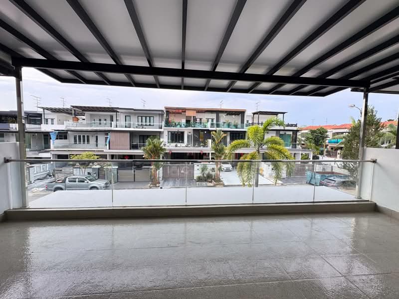 2.5-storey Terraced House for Sale in Taman Sutera Utama (Skudai) - Eric Lee - Exterior - PropertyGuru.com.my