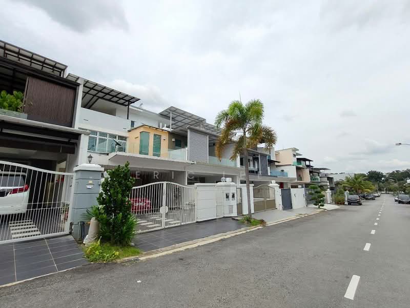 2.5-storey Terraced House for Sale in Taman Sutera Utama (Skudai) - Eric Lee - Exterior - PropertyGuru.com.my