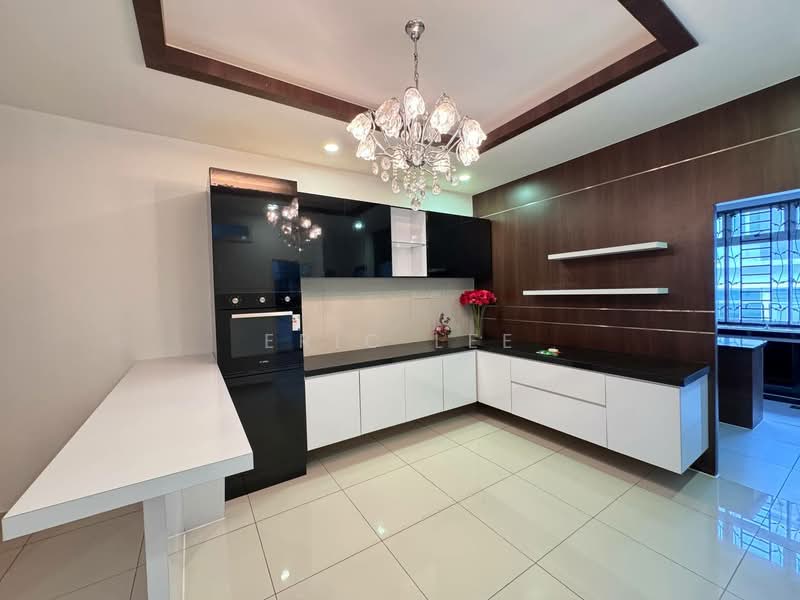 2.5-storey Terraced House for Sale in Taman Sutera Utama (Skudai) - Eric Lee - Kitchen - PropertyGuru.com.my