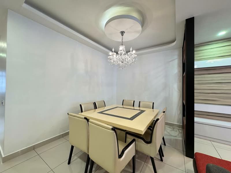 2.5-storey Terraced House for Sale in Taman Sutera Utama (Skudai) - Eric Lee - Dining Room - PropertyGuru.com.my