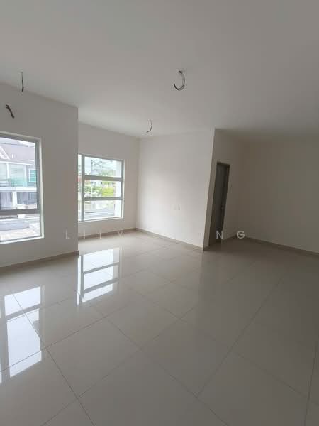 2-storey Terraced House for Sale in Strand Park (Chemor) - Lily Chong - Master room - PropertyGuru.com.my