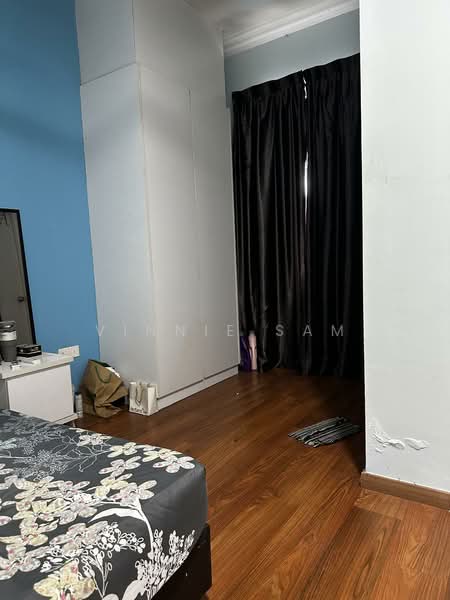 Apartment for Sale at Nusa Heights (Nusa Puncak) - Vinnie Sam - Master room - PropertyGuru.com.my